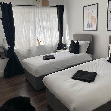 Lovely 2Bedroom 4Mins From Wimbledon Station London Exteriör bild