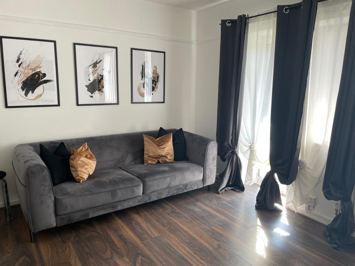 Lovely 2Bedroom 4Mins From Wimbledon Station London Exteriör bild