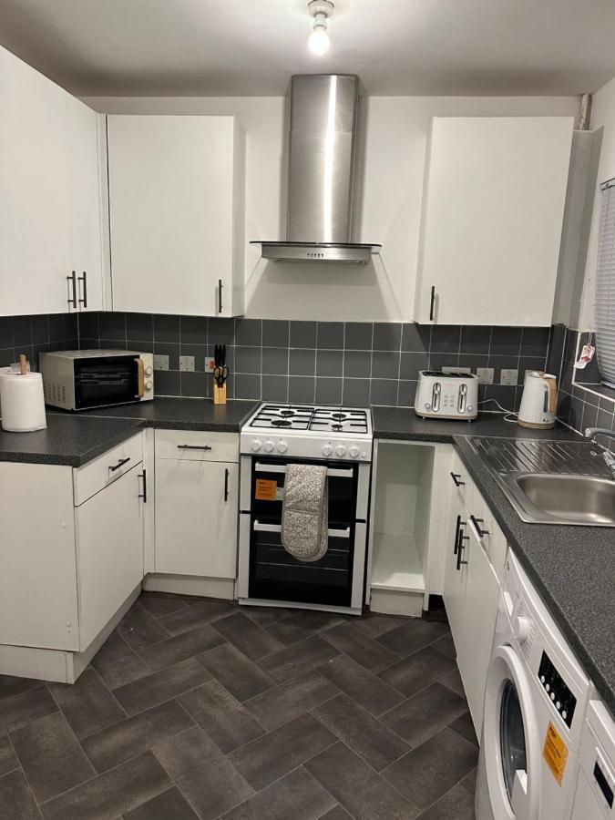 Lovely 2Bedroom 4Mins From Wimbledon Station London Exteriör bild